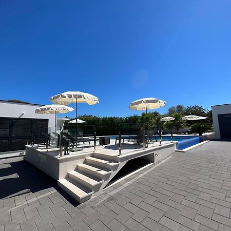 Holiday Luxury Resort Sundance Traù Esterno foto